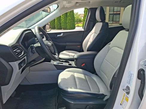 Used 2024 Ford Escape Platinum w/ Class II Trailer Tow Package AWD/4WD image 14