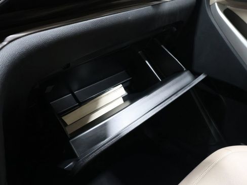 Used 2022 Ford Explorer Limited w/ Class IV Trailer Tow Package image 39