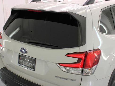 Used 2019 Subaru Forester Limited AWD/4WD image 19