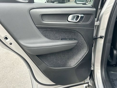 Certified 2024 Volvo XC40 B5 Ultimate w/ Climate Package AWD/4WD image 20
