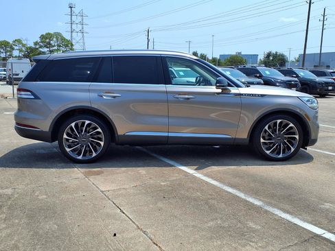 Used 2020 Lincoln Aviator Reserve w/ Equipment Group 202A AWD/4WD image 26