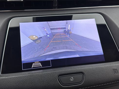 Used 2020 Cadillac XT4 Premium Luxury image 22