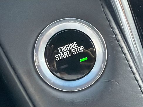 Used 2018 Cadillac Escalade Platinum AWD/4WD image 38