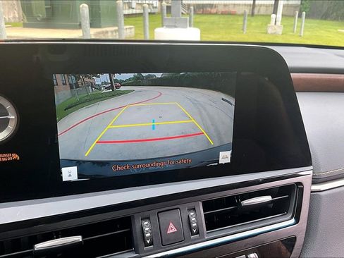 Used 2025 Lexus ES 350 w/ Premium Package FWD image 30