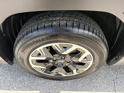 Used 2025 Subaru Forester Premium w/ Convenience Package #1 AWD/4WD image 10