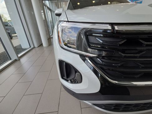 New 2026 Volkswagen Atlas Cross Sport SE AWD/4WD image 4
