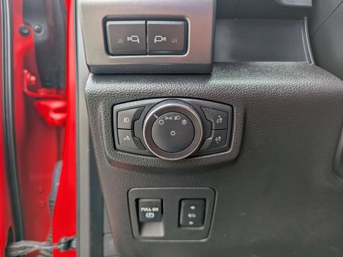 Used 2018 Ford F150 Lariat w/ Equipment Group 502A Luxury AWD/4WD image 18