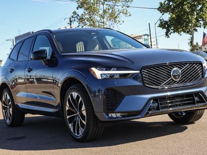 New 2026 Volvo XC60 B5 Plus w/ Climate Package