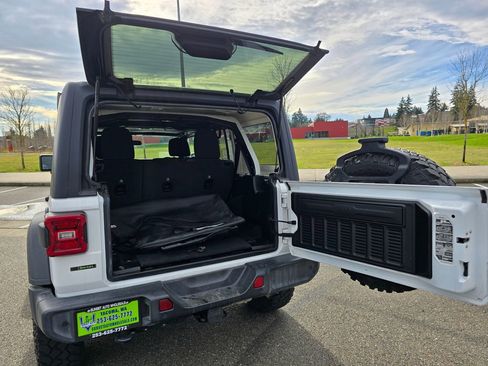 Used 2020 Jeep Wrangler Unlimited Willys image 18