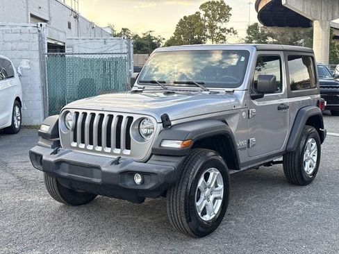 Used 2019 Jeep Wrangler Sport AWD/4WD image 6