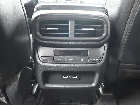 Used 2023 Honda Pilot EX-L image 39
