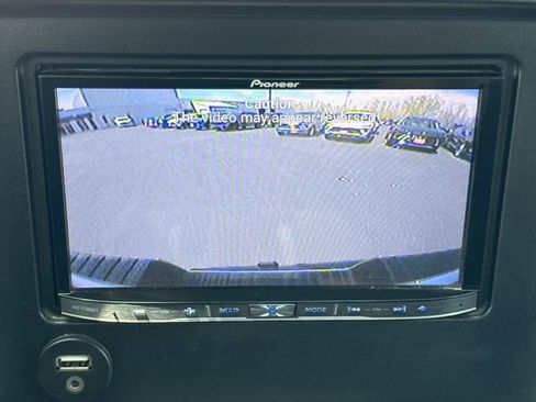 Used 2015 GMC Sierra 2500 SLE w/ SLE Preferred Package AWD/4WD image 14
