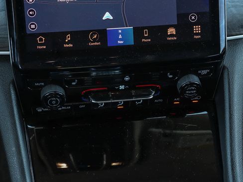 Used 2021 Jeep Grand Cherokee L Limited image 15