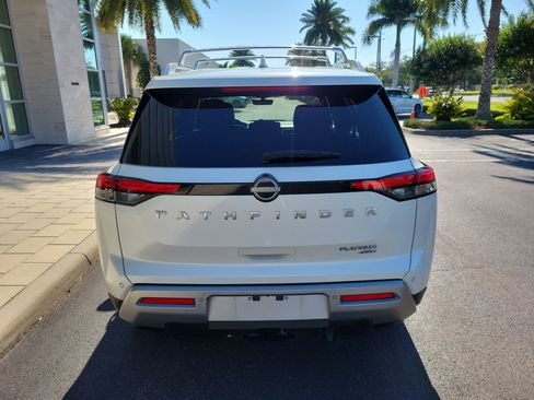 Used 2024 Nissan Pathfinder Platinum w/ Cargo Package AWD/4WD image 5