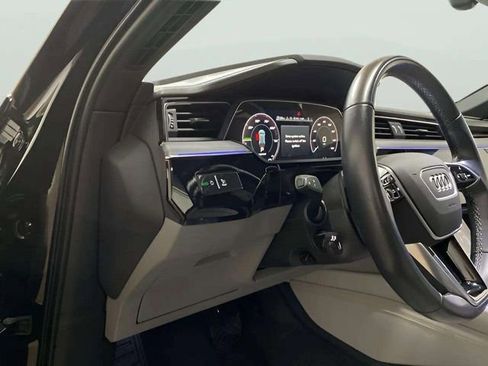 Used 2024 Audi Q8 e-tron Prestige w/ Prestige Package image 25