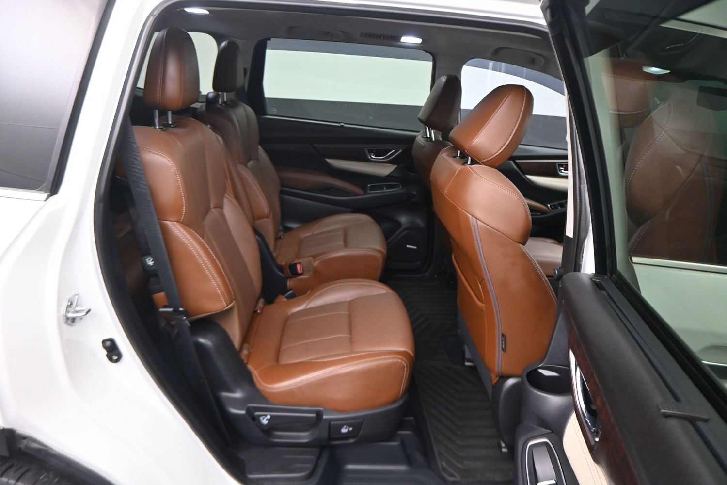 Used 2021 Subaru Ascent Touring w/ Popular Package #2 AWD/4WD image 11