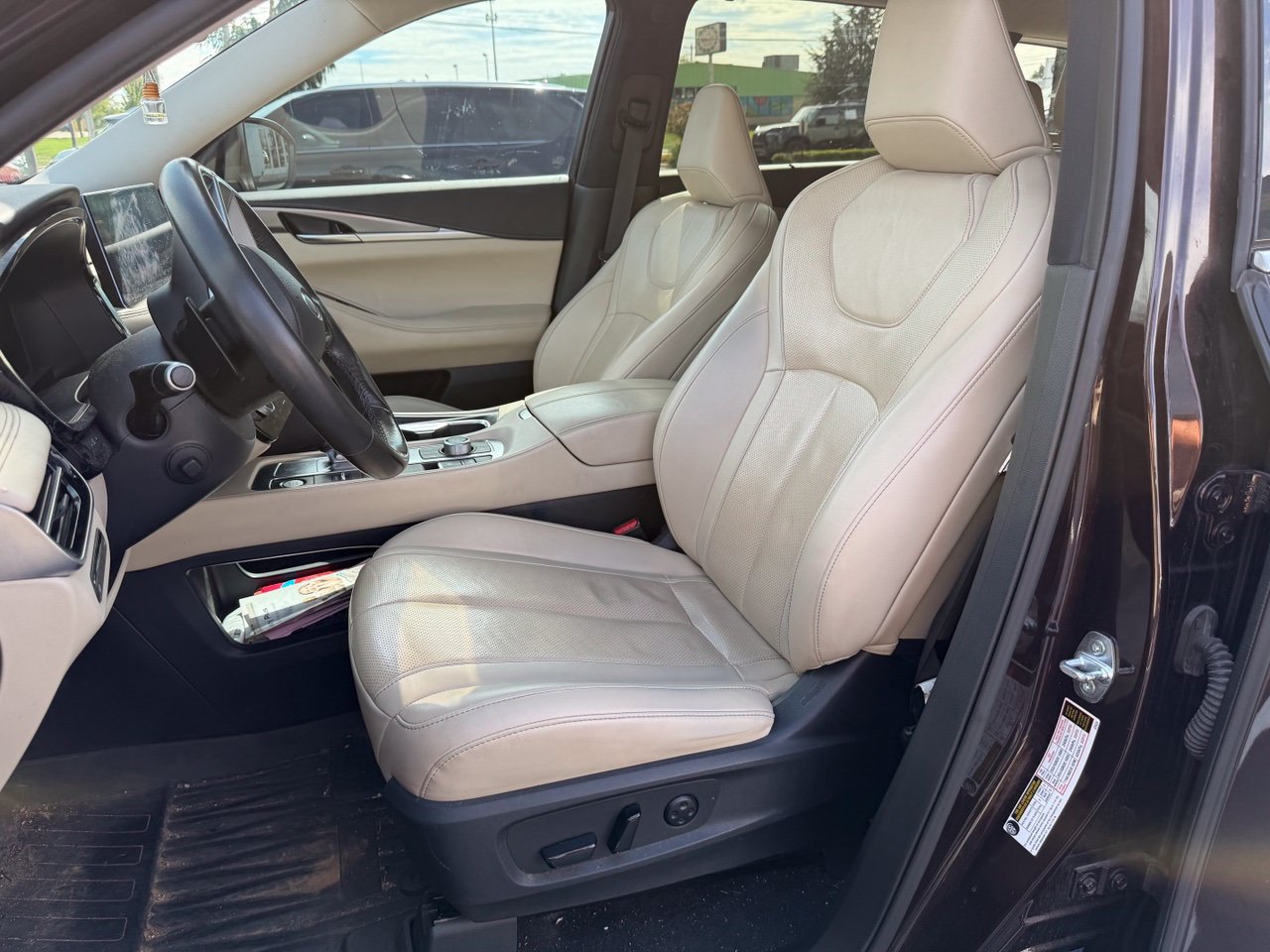 Used 2022 INFINITI QX60 Luxe w/ Cargo Package AWD/4WD image 10