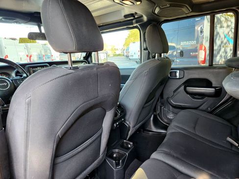 Used 2021 Jeep Wrangler Unlimited Sport image 15