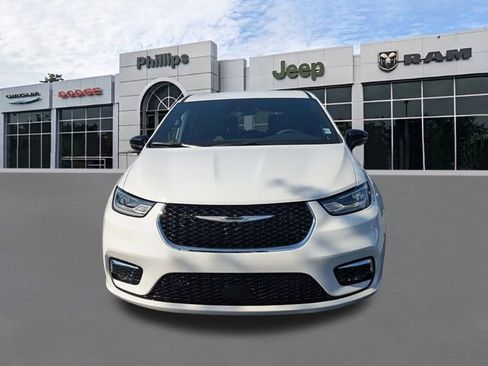 New 2026 Chrysler Pacifica Select FWD image 9