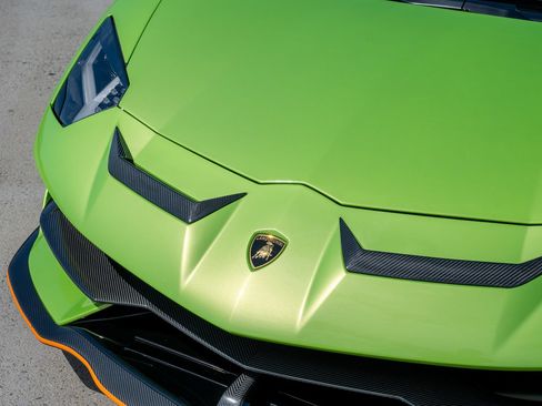 Used 2021 Lamborghini Aventador SVJ AWD/4WD image 21