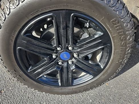 Used 2021 Ford F150 Lariat w/ Equipment Group 502A High image 42