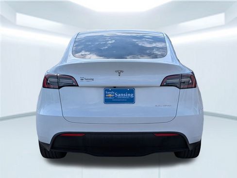 Used 2023 Tesla Model Y Long Range image 5