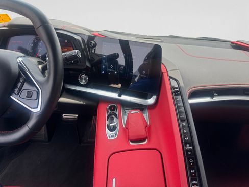 Certified 2024 Chevrolet Corvette Stingray Preferred Conv w/ Z51 Performance Package RWD image 19