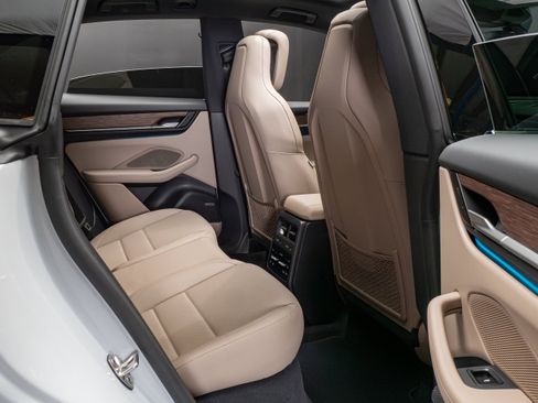 New 2026 Porsche Macan 4 Electric AWD/4WD image 34