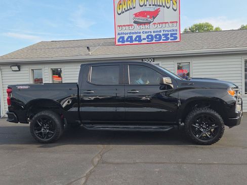 Used 2023 Chevrolet Silverado 1500 Custom Trail Boss w/ LPO, Dark Essentials Package AWD/4WD image 2