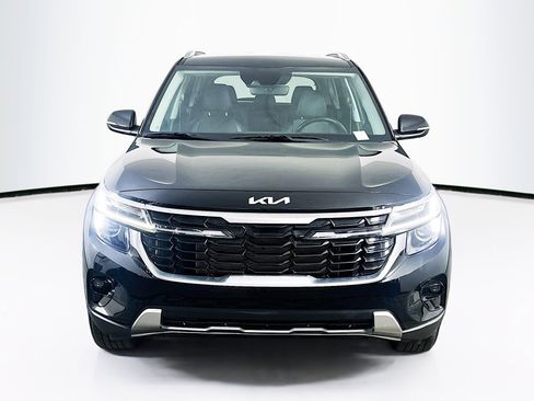 Used 2025 Kia Seltos S FWD image 2
