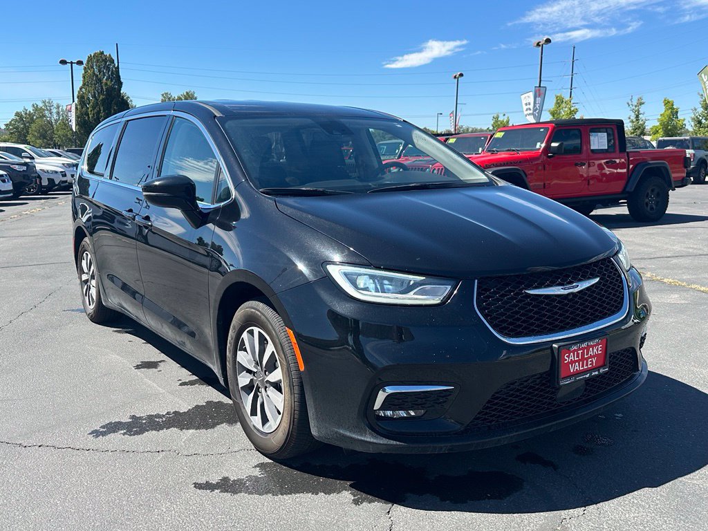 Used 2024 Chrysler Pacifica Limited FWD image 5