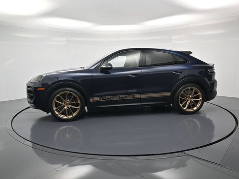 Used 2024 Porsche Cayenne Turbo GT AWD/4WD image 2