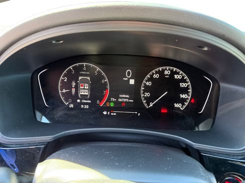 Used 2023 Honda Civic Sport image 11