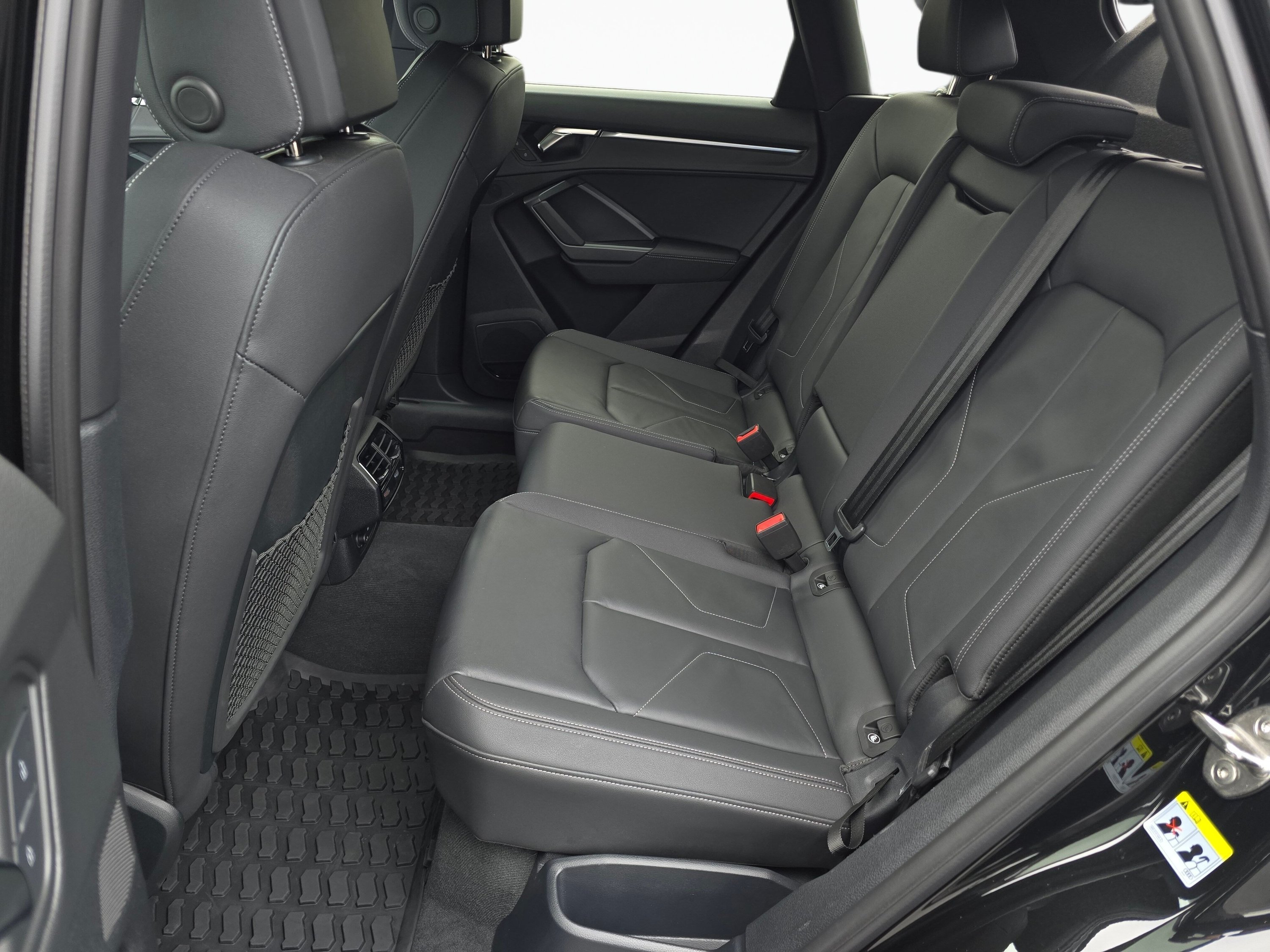 Used 2023 Audi SQ5 Prestige w/ Prestige Package AWD/4WD image 19