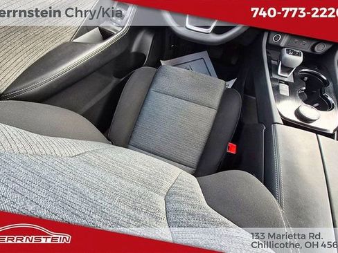 Used 2023 Nissan Rogue SV image 14