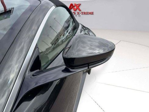 Used 2022 Aston Martin V8 Vantage Roadster RWD image 14