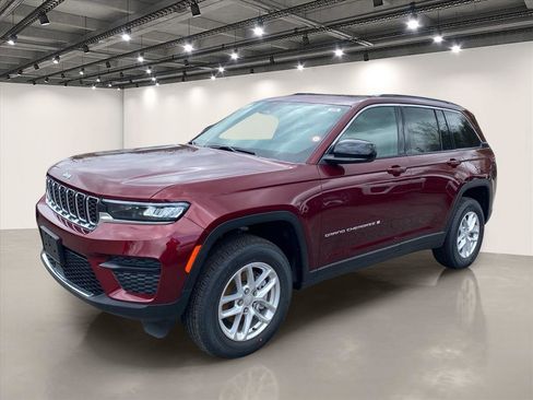 New 2026 Jeep Grand Cherokee Laredo X AWD/4WD image 2