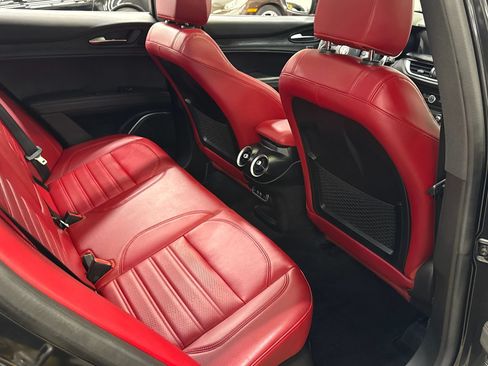 Used 2023 Alfa Romeo Stelvio Sprint RWD image 28