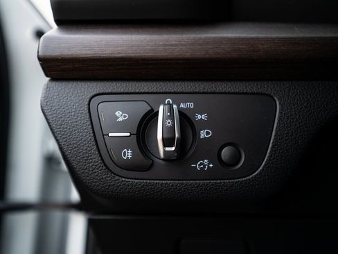 Used 2023 Audi Q5 2.0T Premium w/ Convenience Package image 25