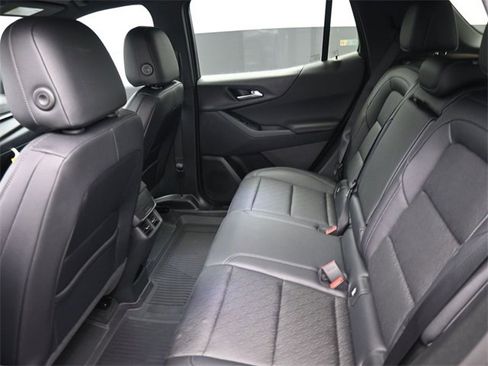 New 2026 Chevrolet Equinox LT image 9