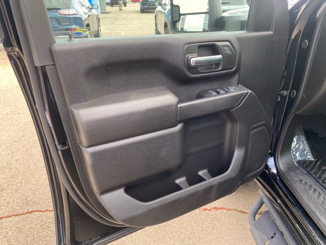 Used 2025 Chevrolet Silverado 2500 Custom w/ Custom Convenience Package AWD/4WD image 9