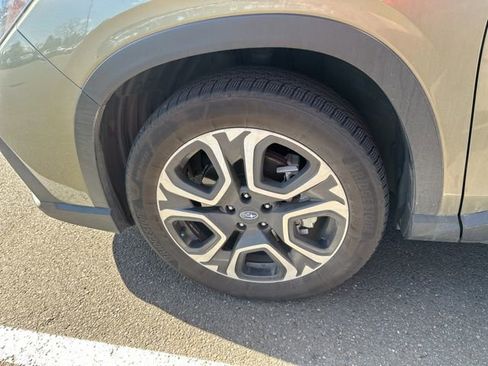 Used 2023 Subaru Ascent Limited image 11