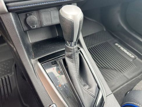 Used 2017 Toyota Corolla SE w/ Carpet Mat Package (TMS) FWD image 17