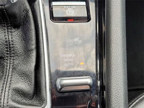 Used 2024 Jeep Compass Limited image 21