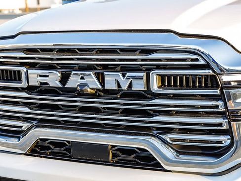 Used 2026 RAM 2500 Laramie AWD/4WD image 6