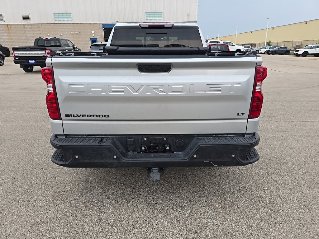 Used 2022 Chevrolet Silverado 1500 LT w/ Safety Package AWD/4WD image 5