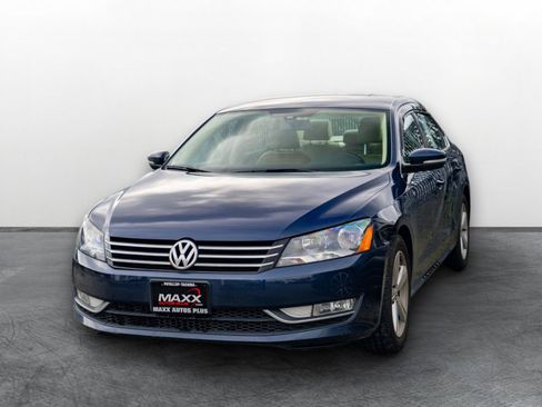 Used 2015 Volkswagen Passat 1.8T Limited Edition FWD image 3