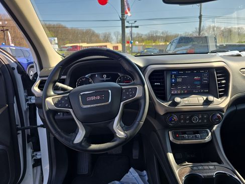 Used 2023 GMC Acadia Denali AWD/4WD image 16