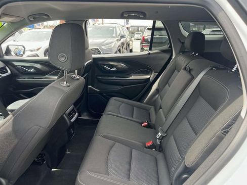 Used 2023 GMC Terrain SLE w/ Driver Convenience Package image 11