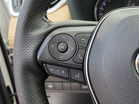 Used 2019 Toyota RAV4 Limited FWD image 32